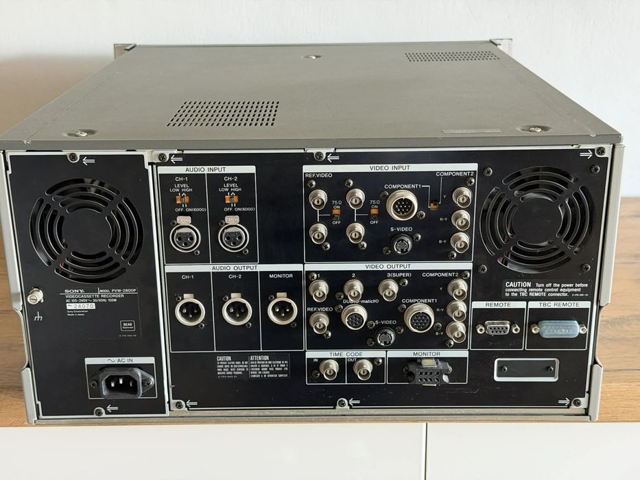 Sony Betacam SP PVW 2800P magnetowid studyjny broadcast rack