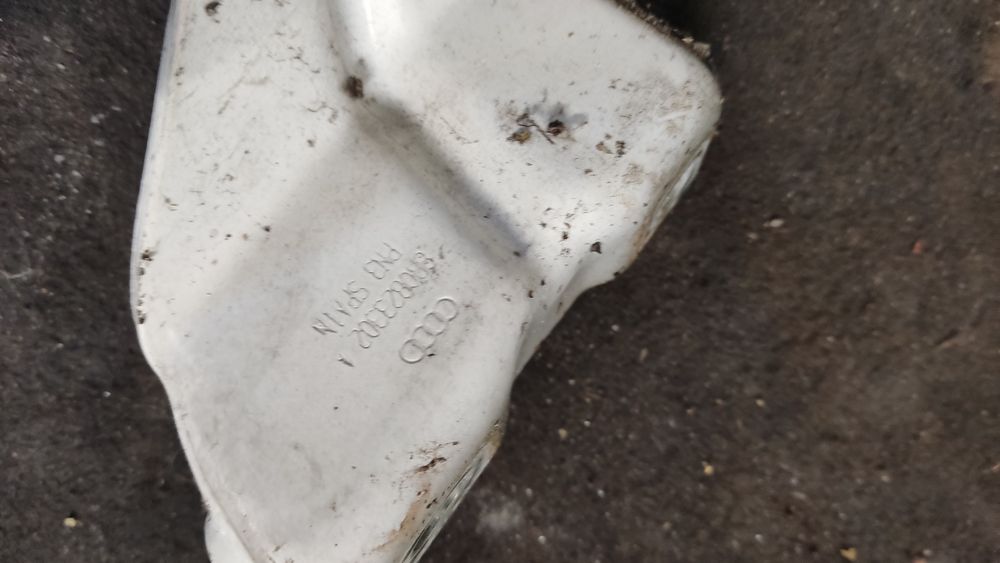 Zawiasy maski Audi Q5 8R kolor LY9C
