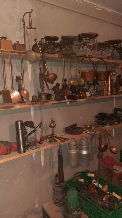 Material em cobre, latão e bronze. Vintage