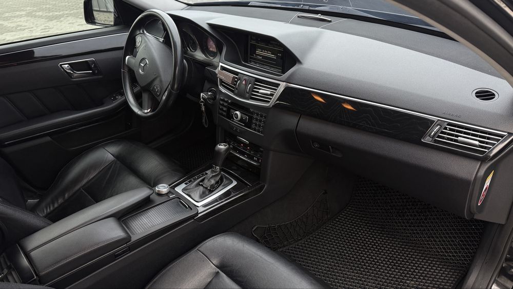 Mercedes-Benz E-Class W212