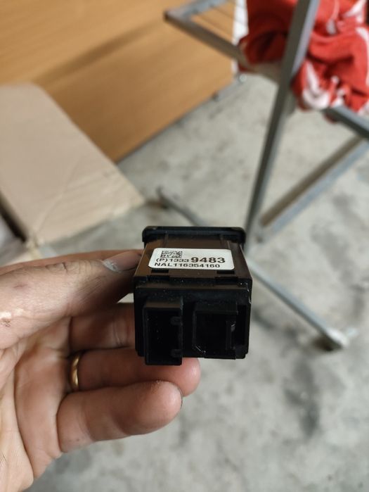 Vendo Porta USB Opel