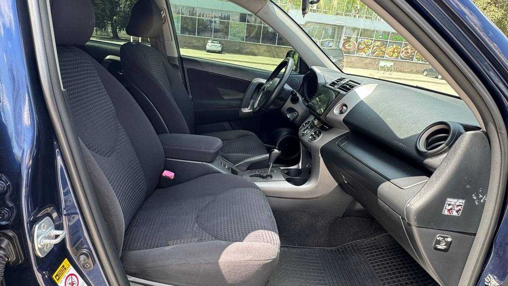 Toyota RAV 4  Автомат повний привід газ бензин 2008