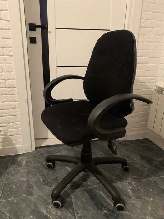 Кресло в хорошем состоянии