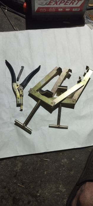 Інструмент для ремонту радіаторів