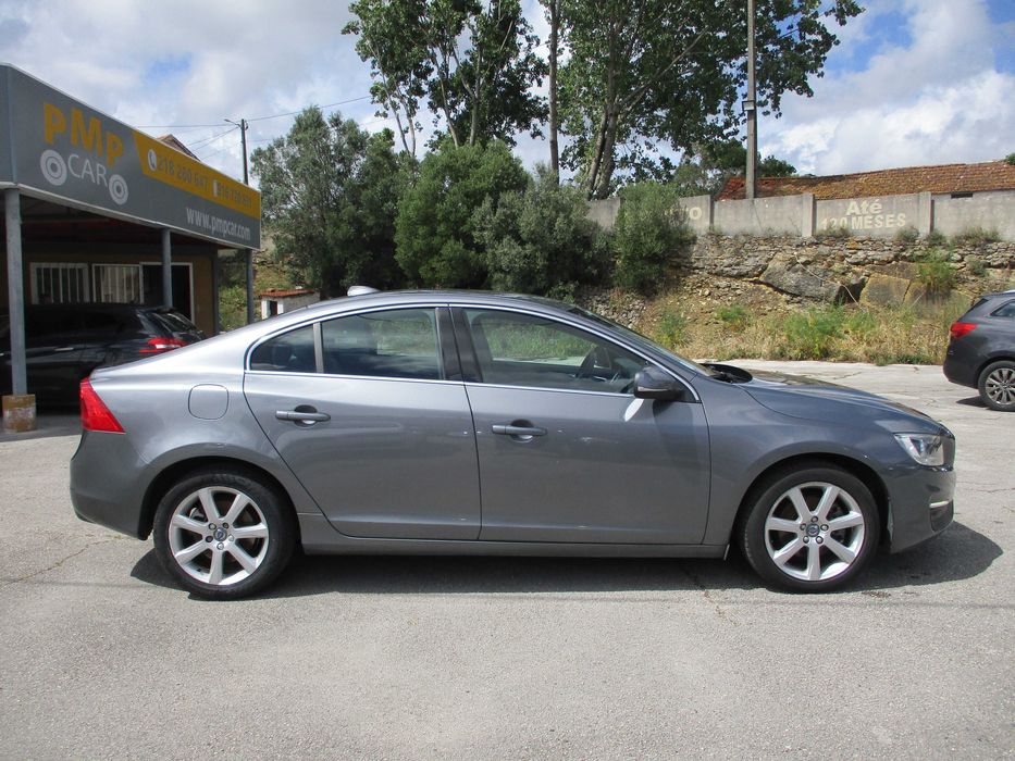 Volvo S60 2.0 D 3 momentum Nacional c/garantia e revisao kit distribuição