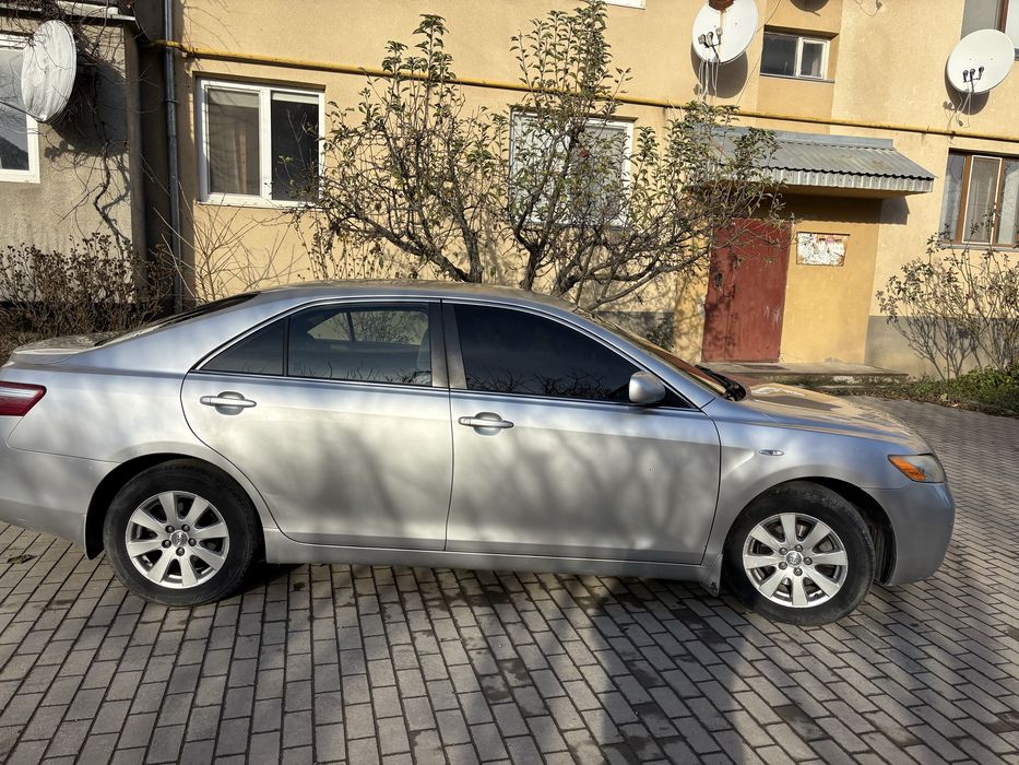 Тойота камрі 2007 року