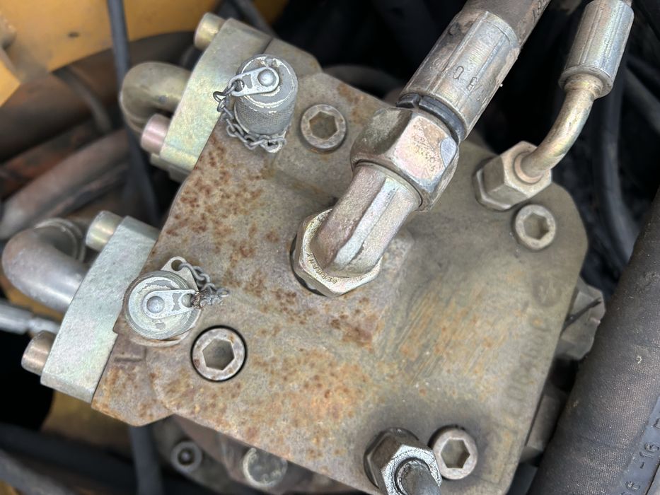 Silnik obrotu Liebherr FMF045 Liebherr A314