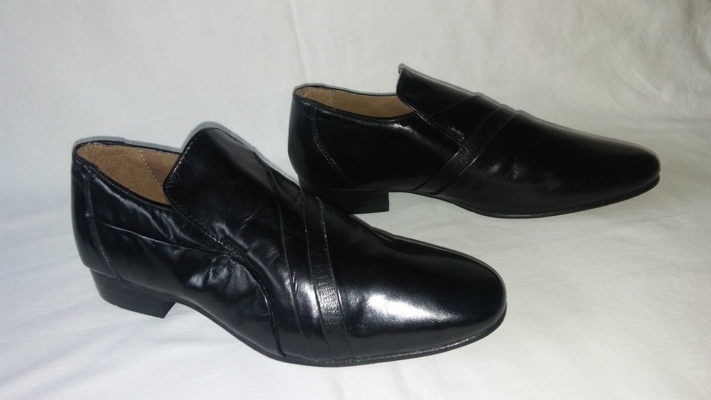 Catesby London roz. 44 / UK9/ - dł. wkł. 28,5 cm- skóra - nowe