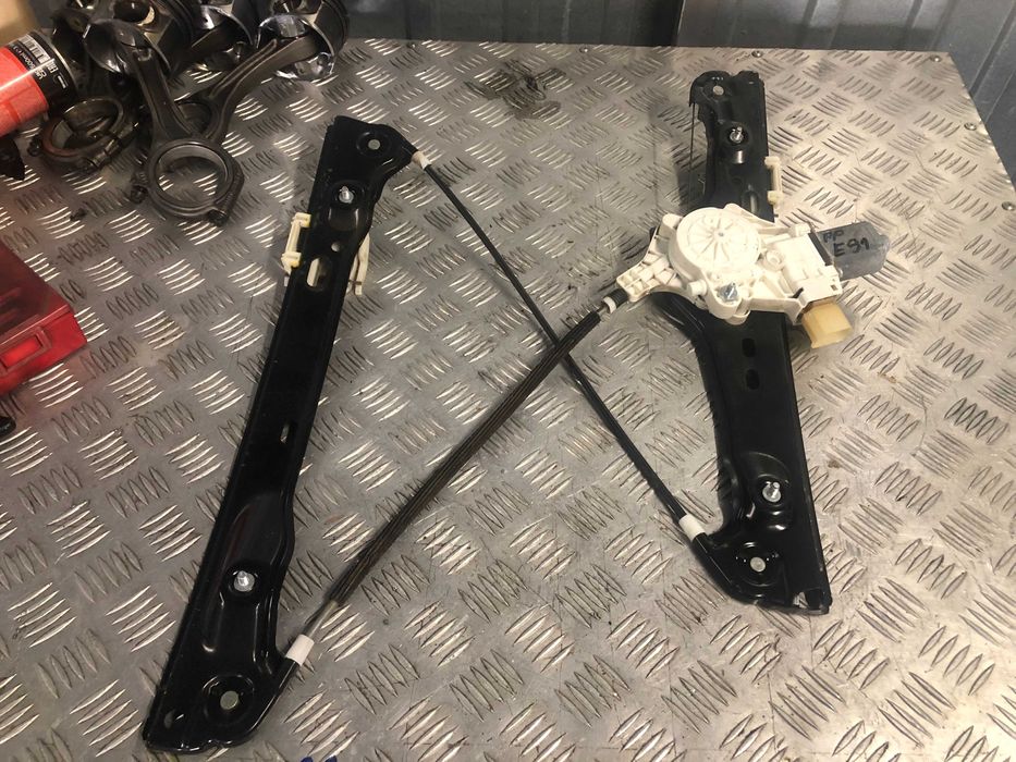 Mechanizm podnośnik silniczek szyby drzwi prawy przód Bmw E90 E91 lift