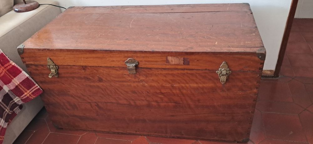 Arca de madeira arrumaca