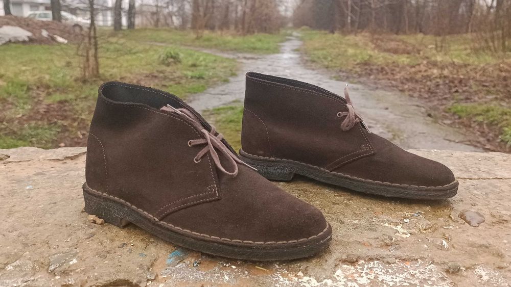 Круті класичні замшеві дезерти, черевикі Clarks Originals
