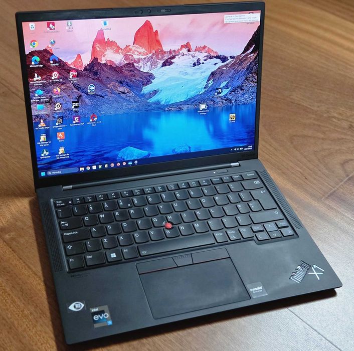 Laptop Lenovo X1 i5 1240P Carbon OLED gen 10 - gwarancja producenta.