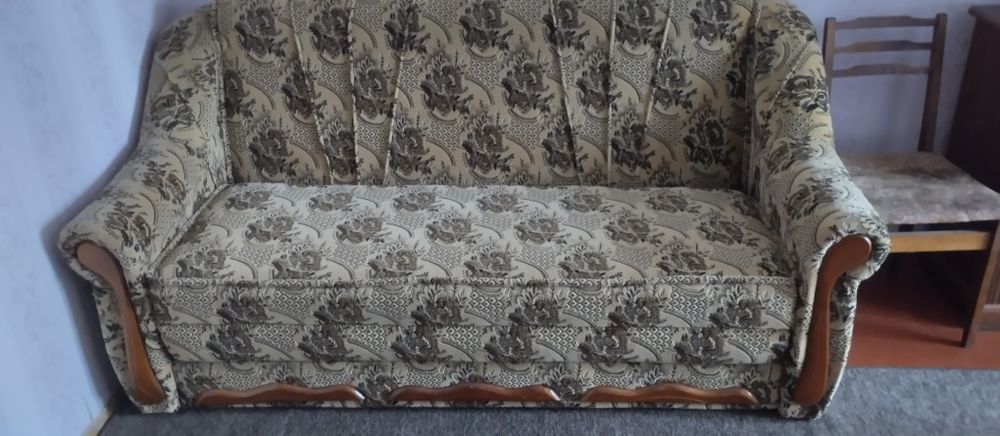Продам  срочно диван