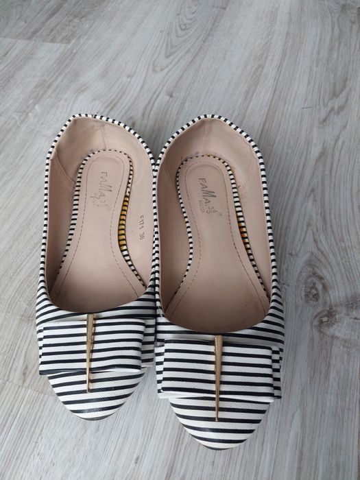Baleriny w paski czarny biały kokardka zebra szpic 38 skóra buty fama