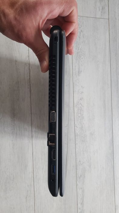 Acer Aspire  E1 series. E1-572