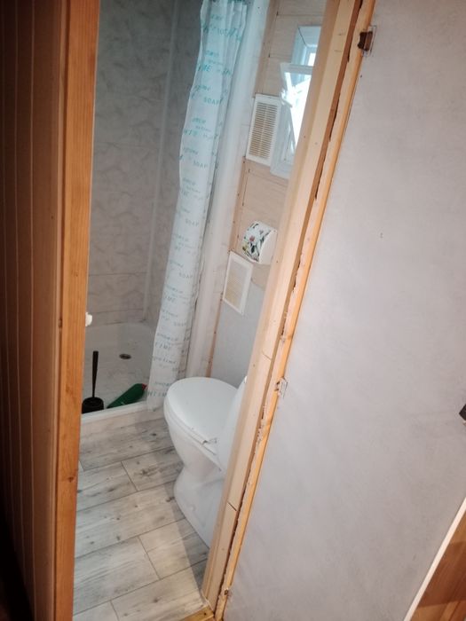 Domek letniskowy klimatyzowany nad jeziorem z linią brzegową Kaszuby