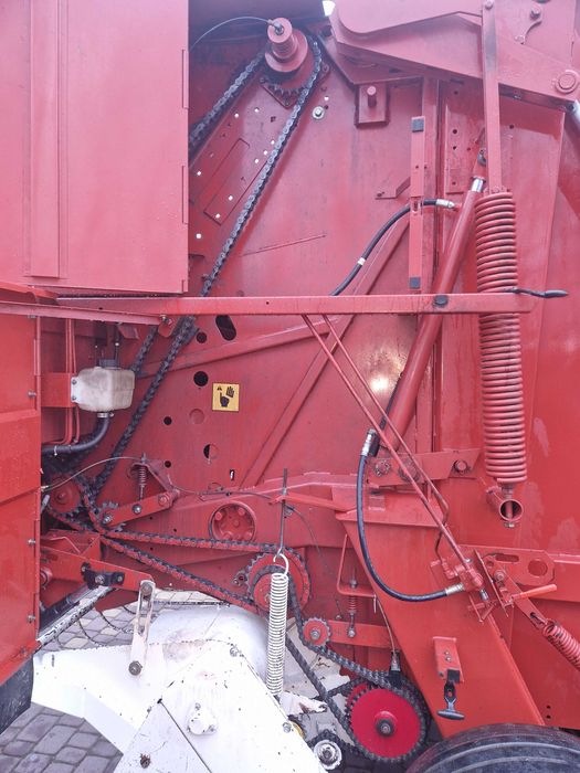 Prasa rolująca New Holland Fiat Agri 8080. 8050