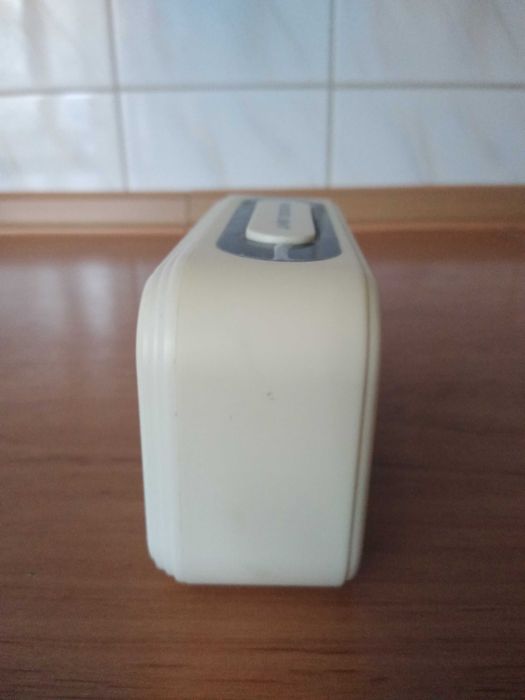 Zegar budzik cyfrowy na baterie