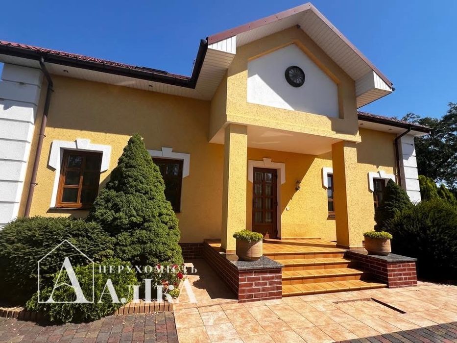 Продам великий маєток в неймовірному місці на березі річки Дністер