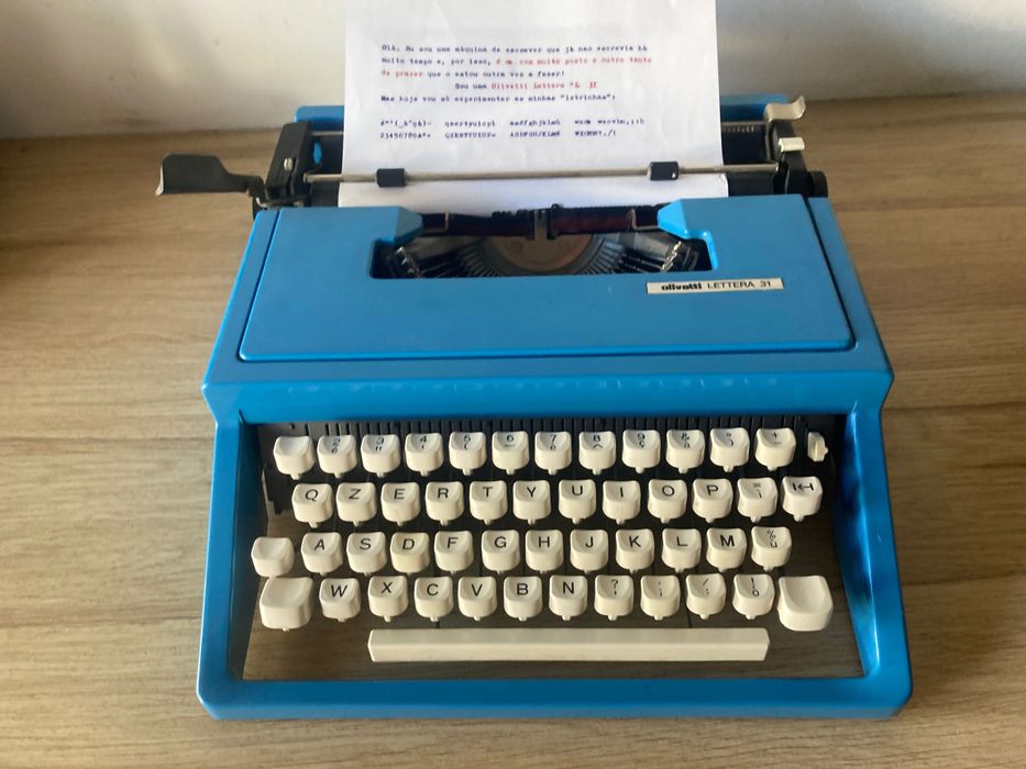 Máquina de escrever  **  Olivetti 31