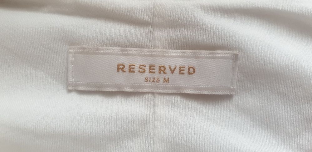 Mała biała Reserved M