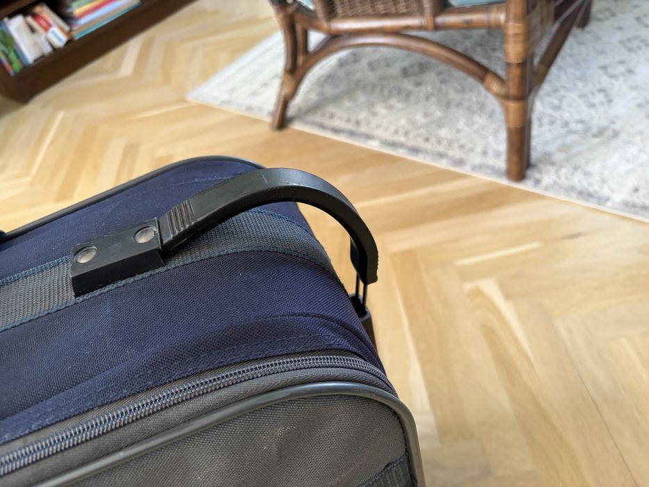 walizka podróżna z kółkami Gabol