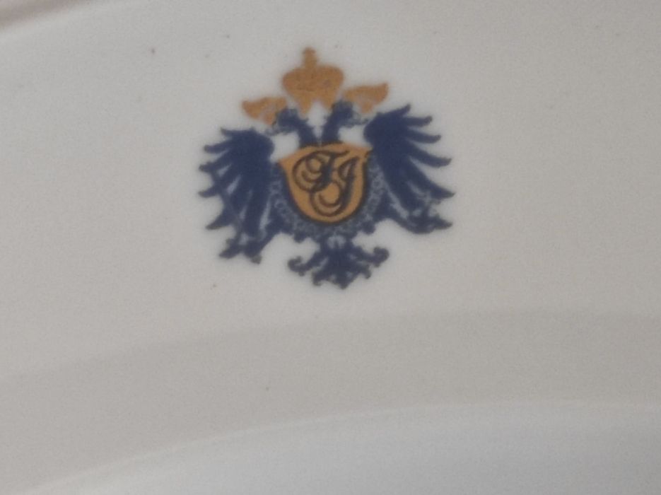 Serviço de Jantar para 12 Pessoas de Porcelana