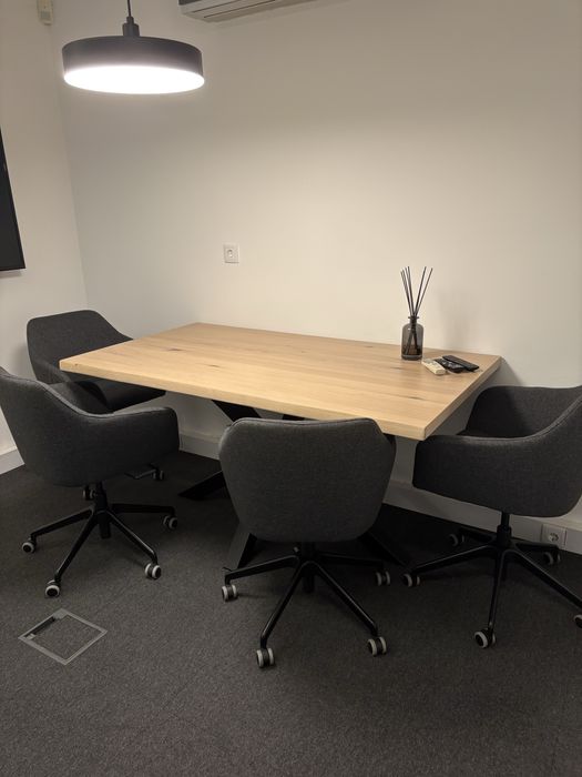 Conjunto mesa e 4 cadeiras