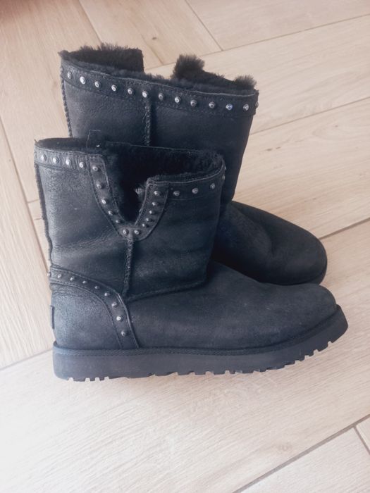 Czarne buty Ugg 39