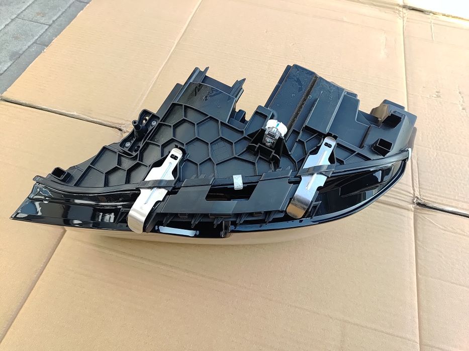 Lampa przód prawa reflektor BMW G20 G21 948.1698-07  oryginał Europa