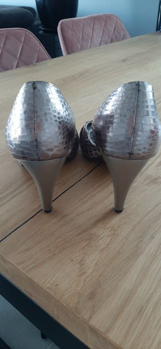 Przesyłka 1 zł Szpilki