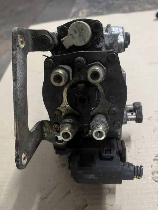 Насос топливный высокого давления (ТНВД) 0470504016 Bosch