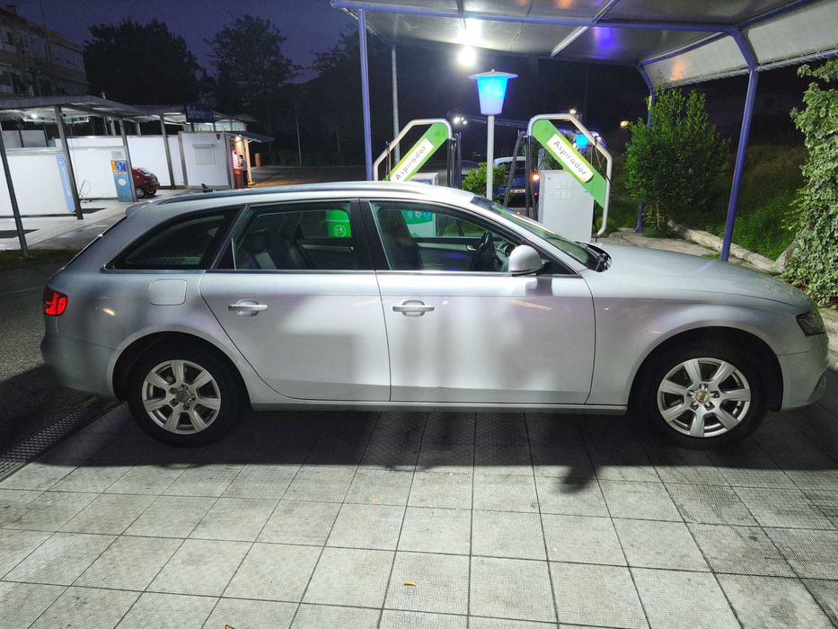 Audi A4 2.0 TDI 143cv Full Extras | Excelente Estado | Inspecionada a uma semana