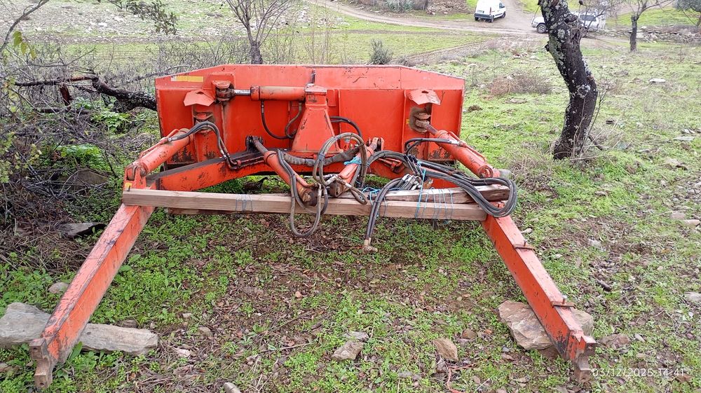 ANGLODOZER FIALHO FI-TRA - BTA - 2450 P/TRATORES DE RASTOS