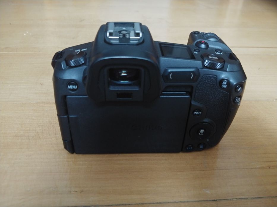 Canon r + adapter Canon