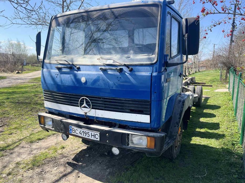 Продам Мерседес 709