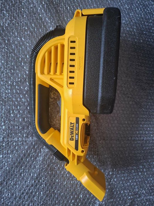 Акумуляторний пилосос Dewalt DCV517