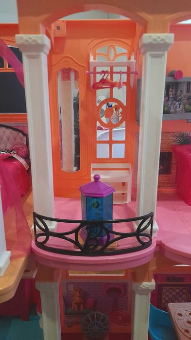 Barbie Dreamhouse Original – Modelo CJR47