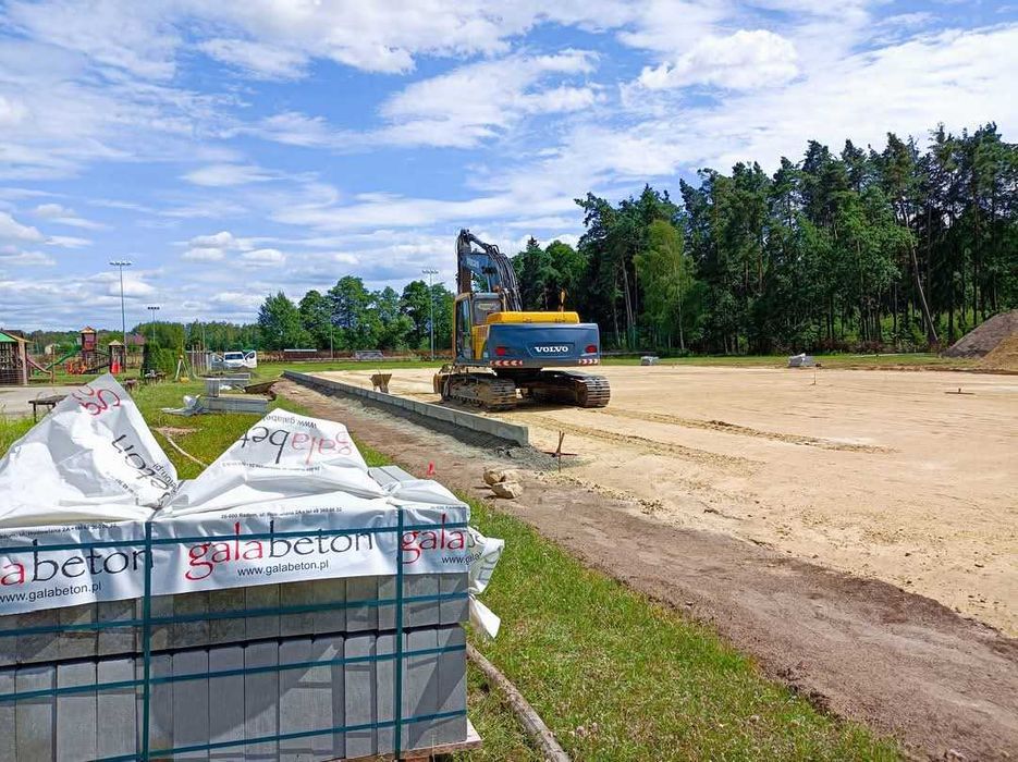 Kopanie stawów, roboty ziemne, wykopy, nawierzchnie