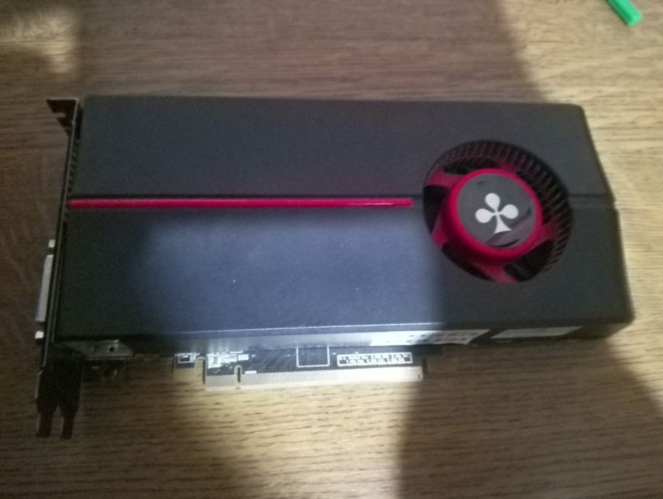 Дві відеокарти на запчастини