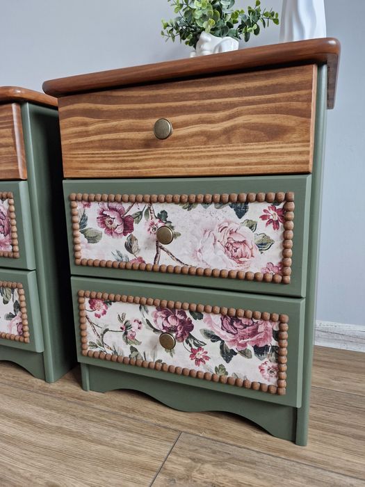 Sosnowe szafki nocne po stylizacji