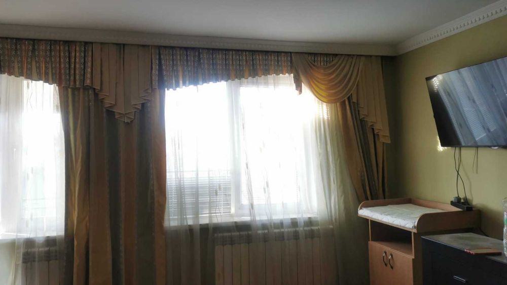 Штори і тюль на два вікна