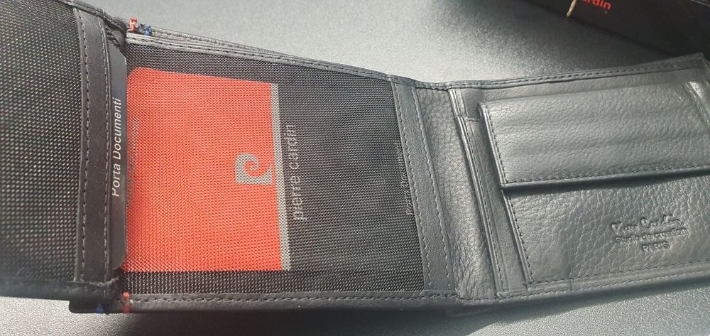 Nowy skora Pierre Cardin piękny niepowtarzalny