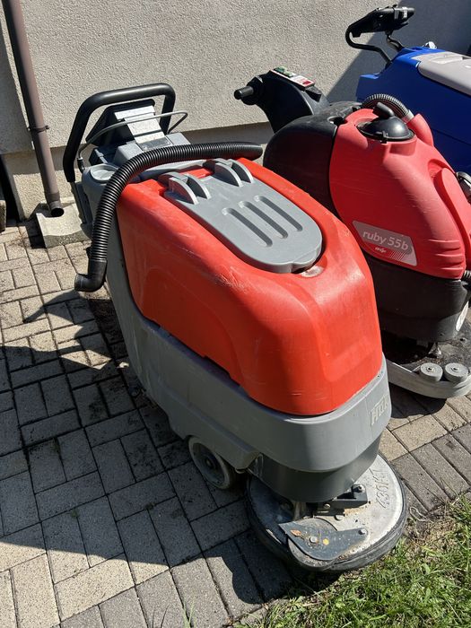 Profesjonalne szorowarki automatyczne Hako / Columbus / Numatic / Ruby – 4 sztuki