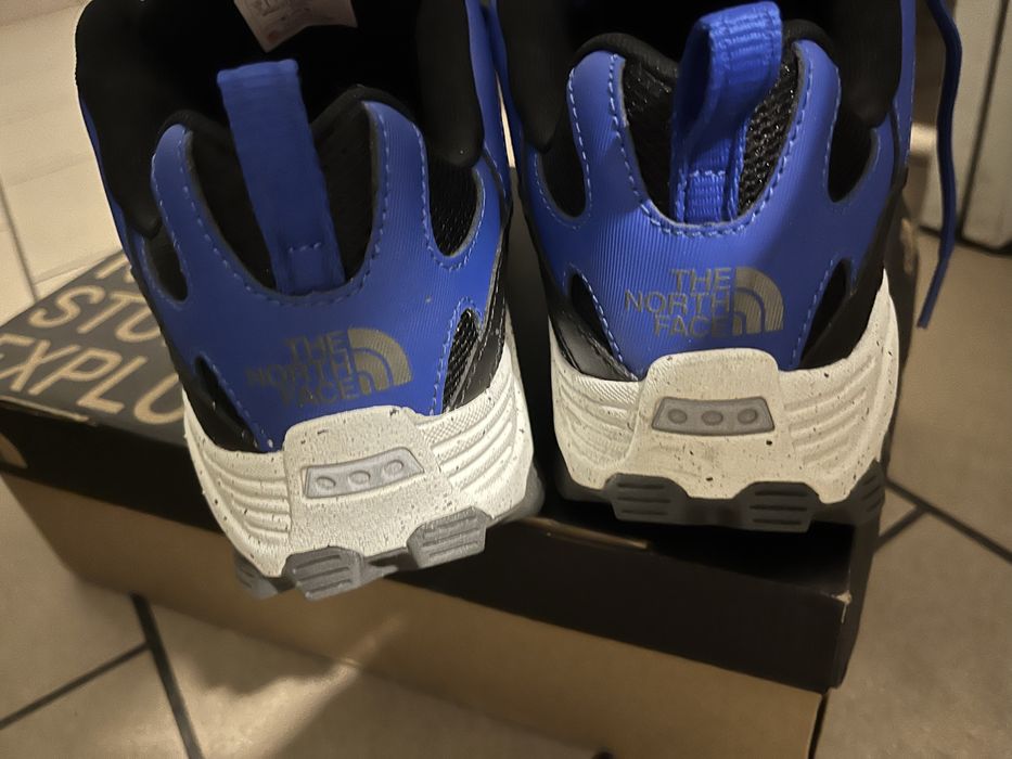 Кроссовки THE north face