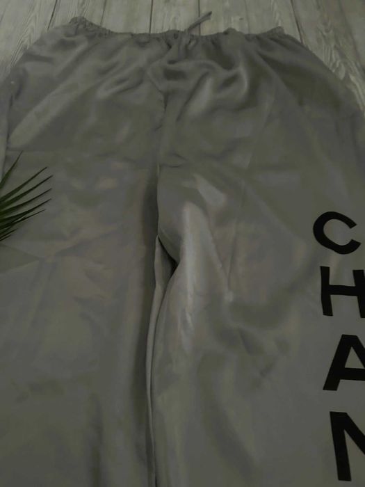 пижамы и брюки Chanel Armani