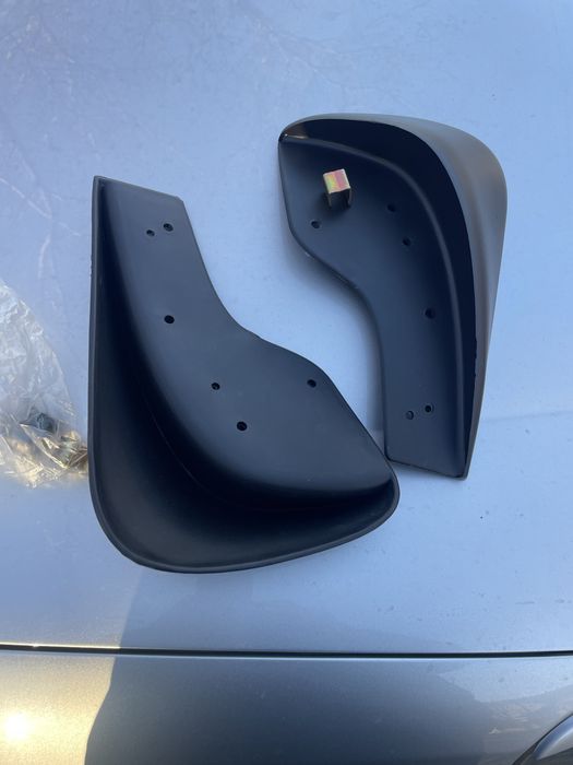 Фольсваген кадди тауран  брызговики передние