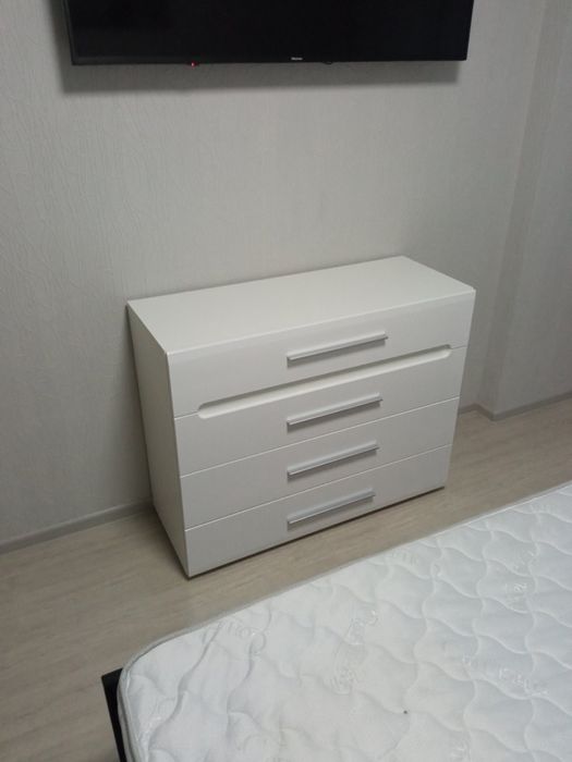 Драгоманова 10 новый дом . Позняки. 50 метров посуточно