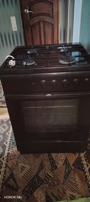 Продам газовую плиту