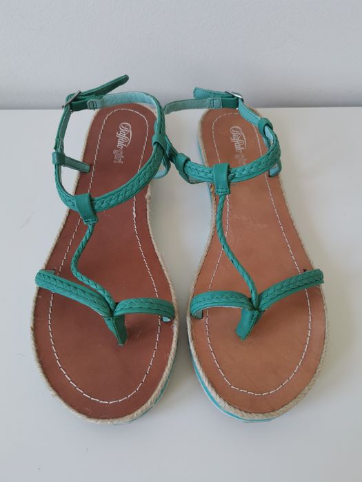 Skórzane płaskie sandały Buffalo rozmiar 41 espadryle